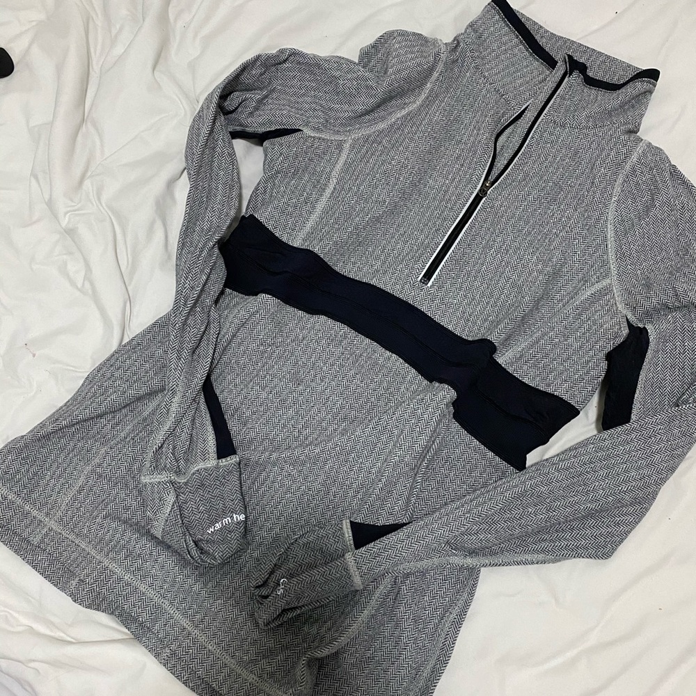 Lululemon size 10 sweater
